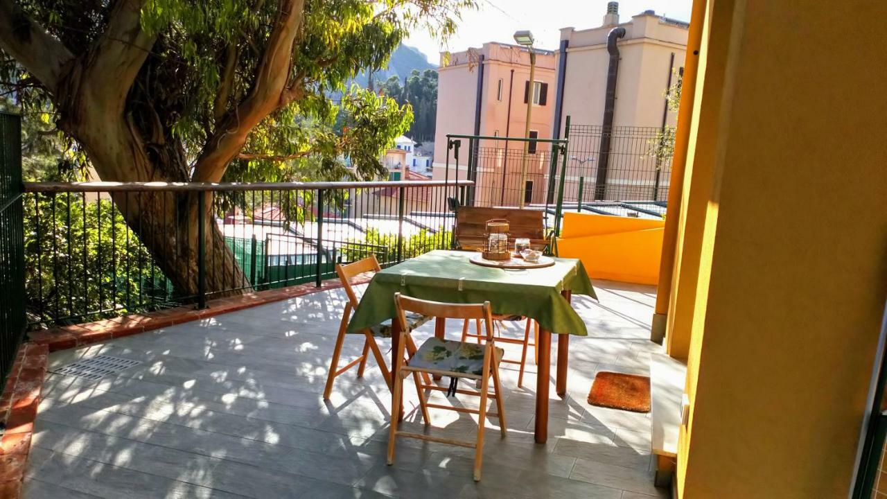 菲纳莱利古雷Casa Di Claude Con Posto Auto公寓 外观 照片